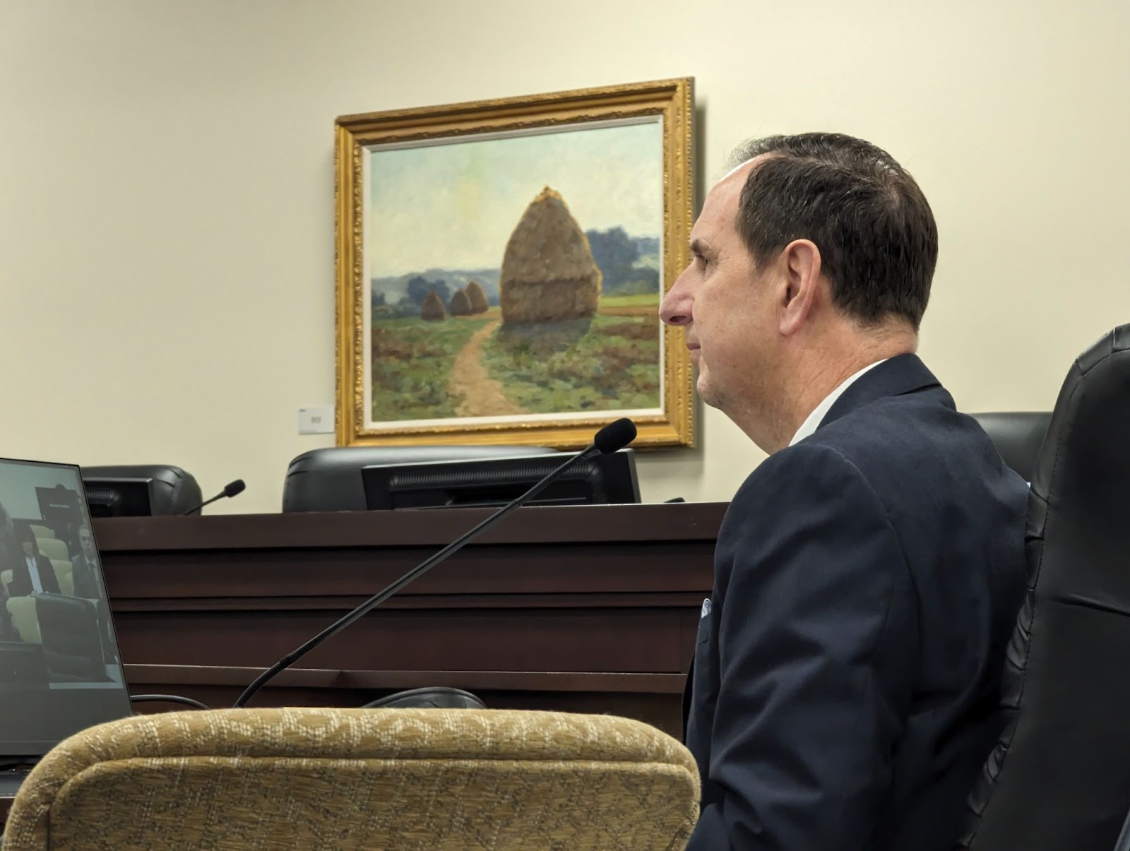 Representative Thurston presenting HB 228 in the House Political Subdivisions Committee